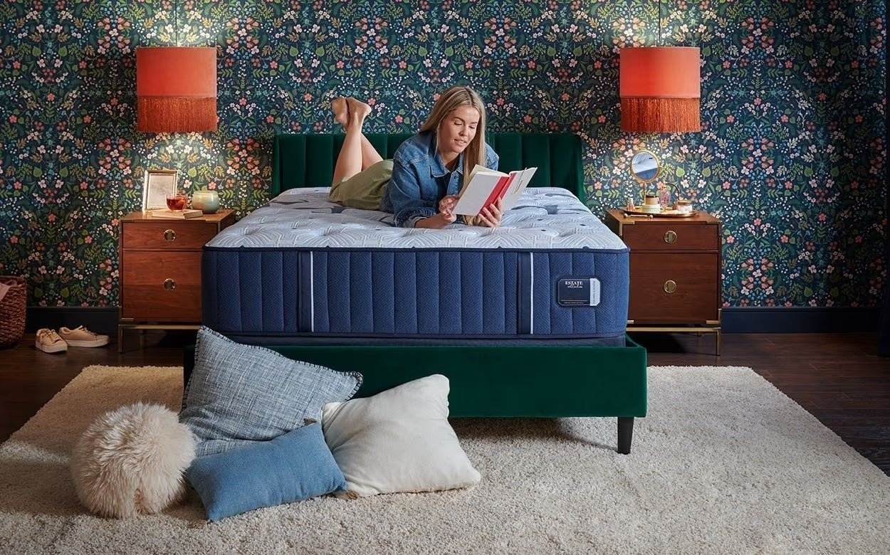 Sleep City Twin XL / Soft Mattress Estate Stearns & Foster®