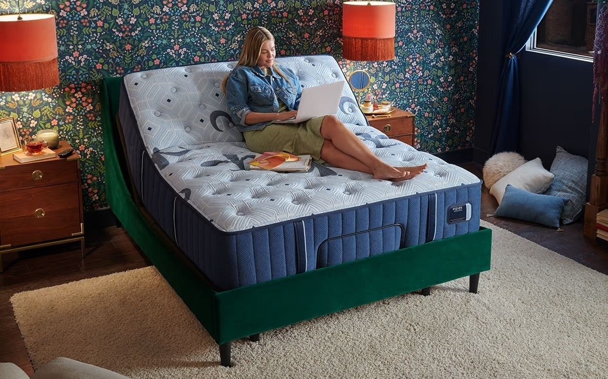 Sleep City Twin XL / Soft Mattress Estate Stearns & Foster®