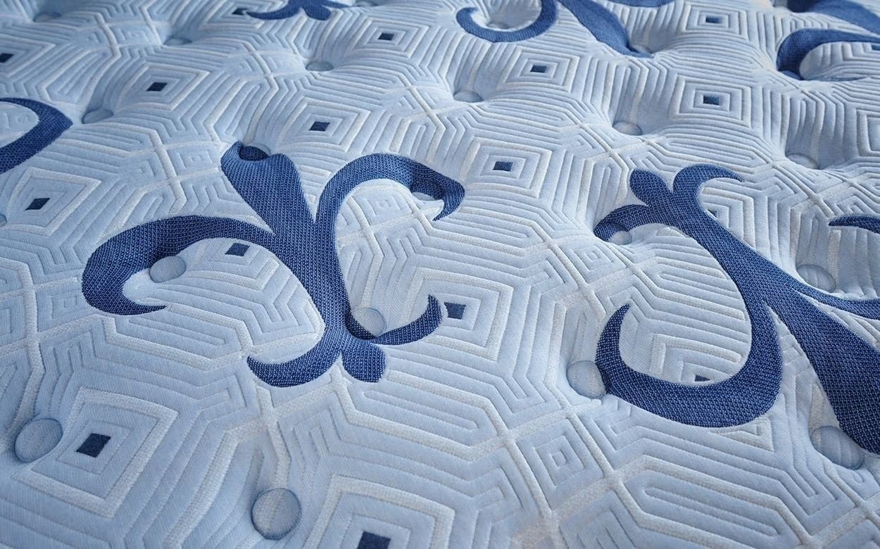 Sleep City Twin XL / Soft Mattress Estate Stearns & Foster®