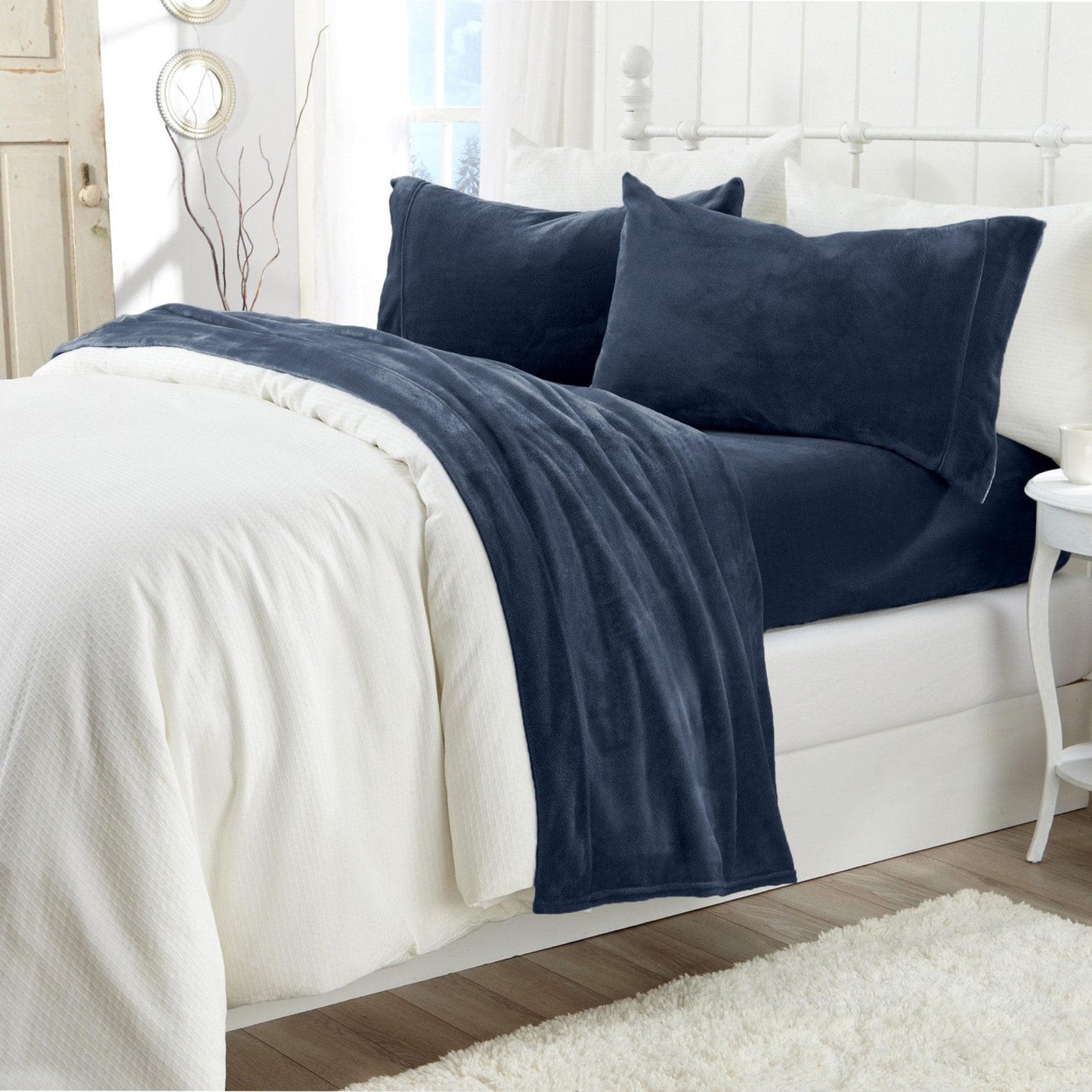 Sleep City Full / Navy 4-Piece Solid Jewel-Toned Plush Sheet - Velvet Luxe Collection Great Bay Home