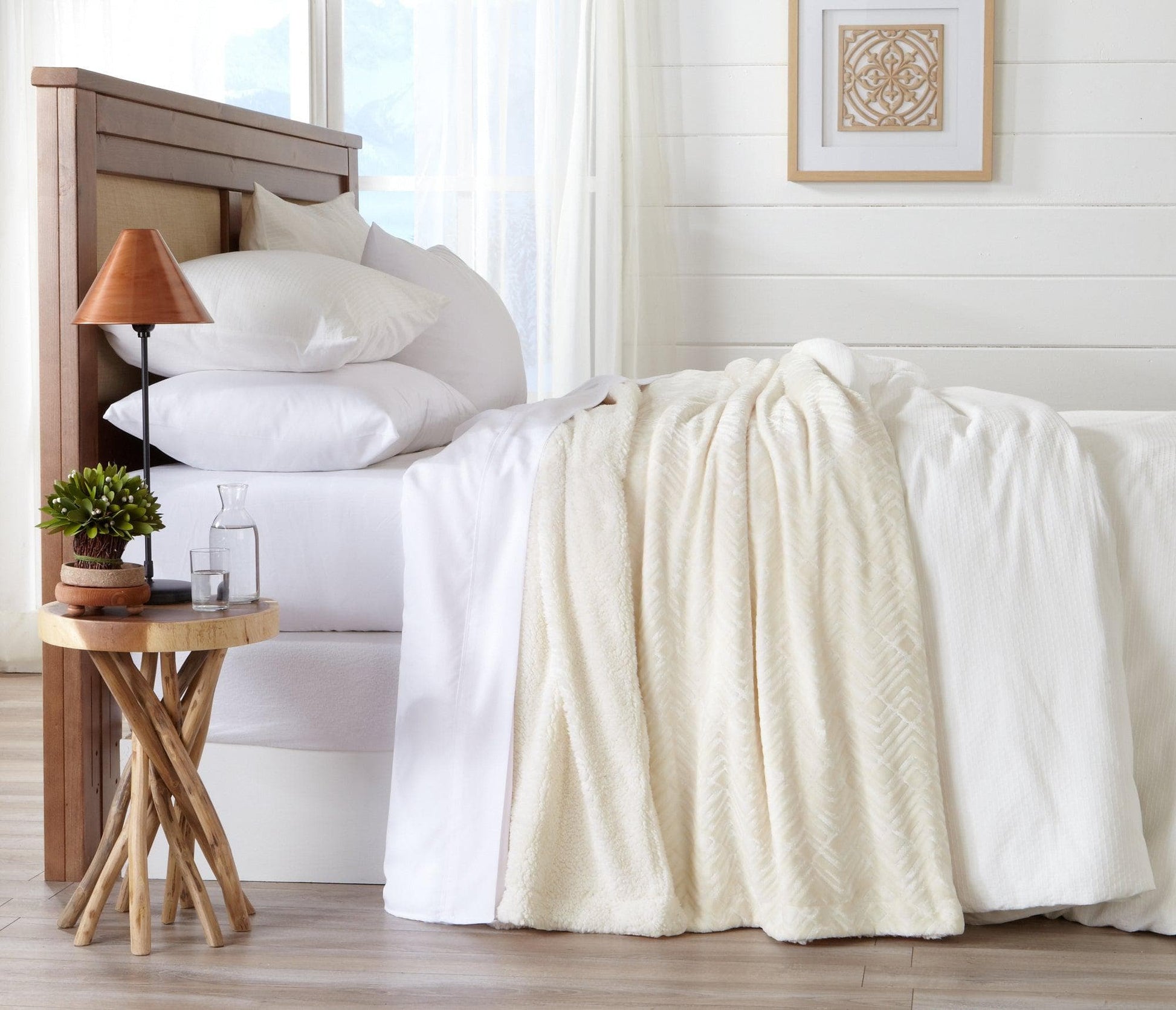 Sleep City Twin / Winter White Blankets Velvet Plush Sherpa Luxury Bed Blanket - Cielo Collection Great Bay Home