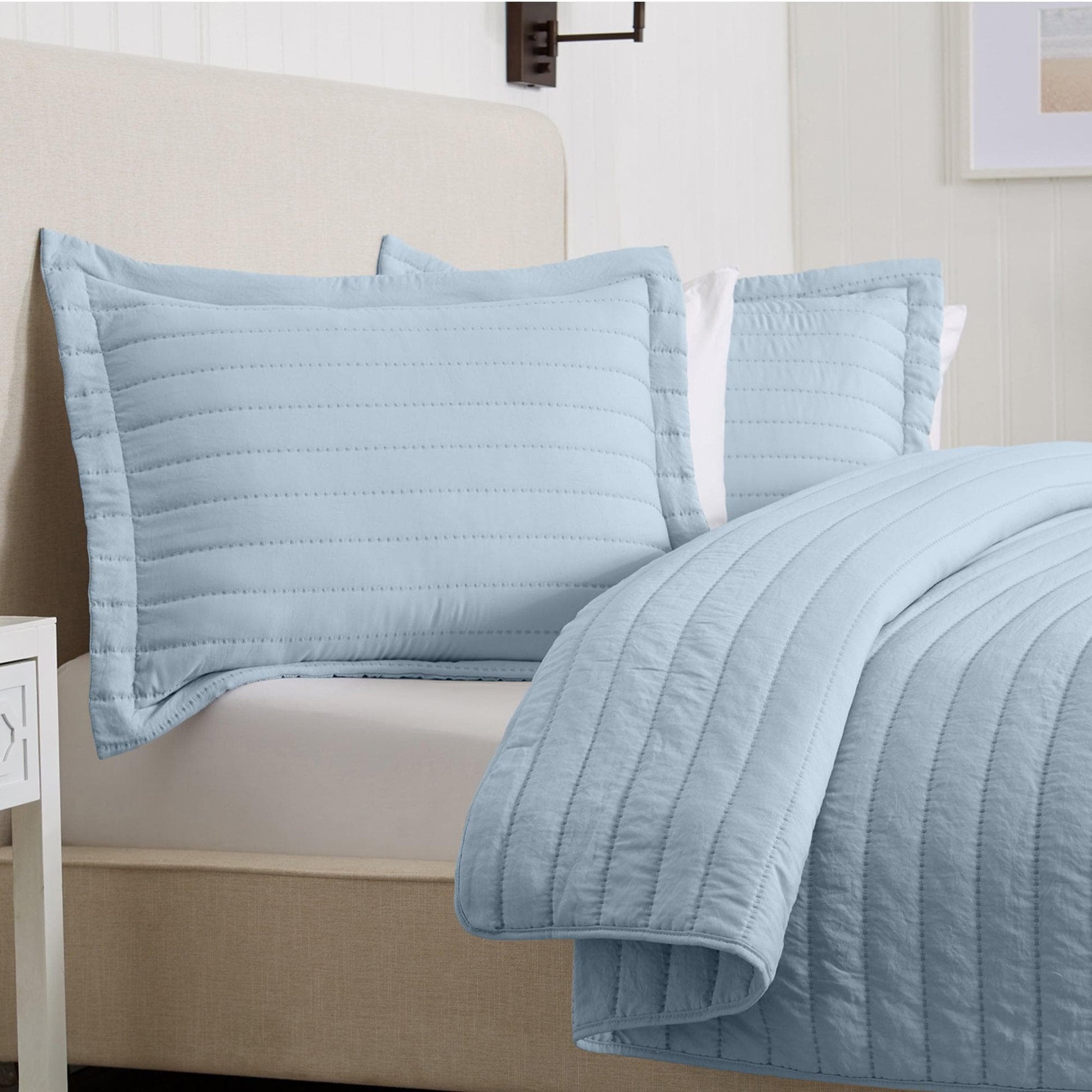Sleep City Twin / White Quilts & Comforters 3-Piece Solid Striped Quilt - Virginia Collection Great Bay Home