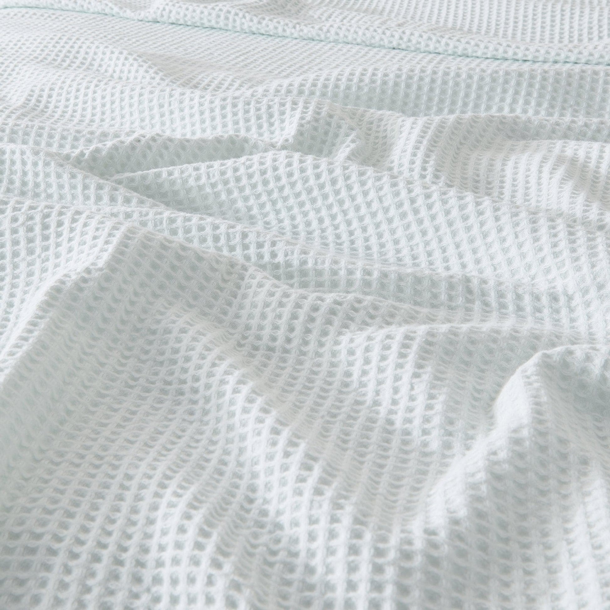 Sleep City Twin / White Blankets 100% Cotton Waffle Weave Blanket - Mikala Collection Great Bay Home