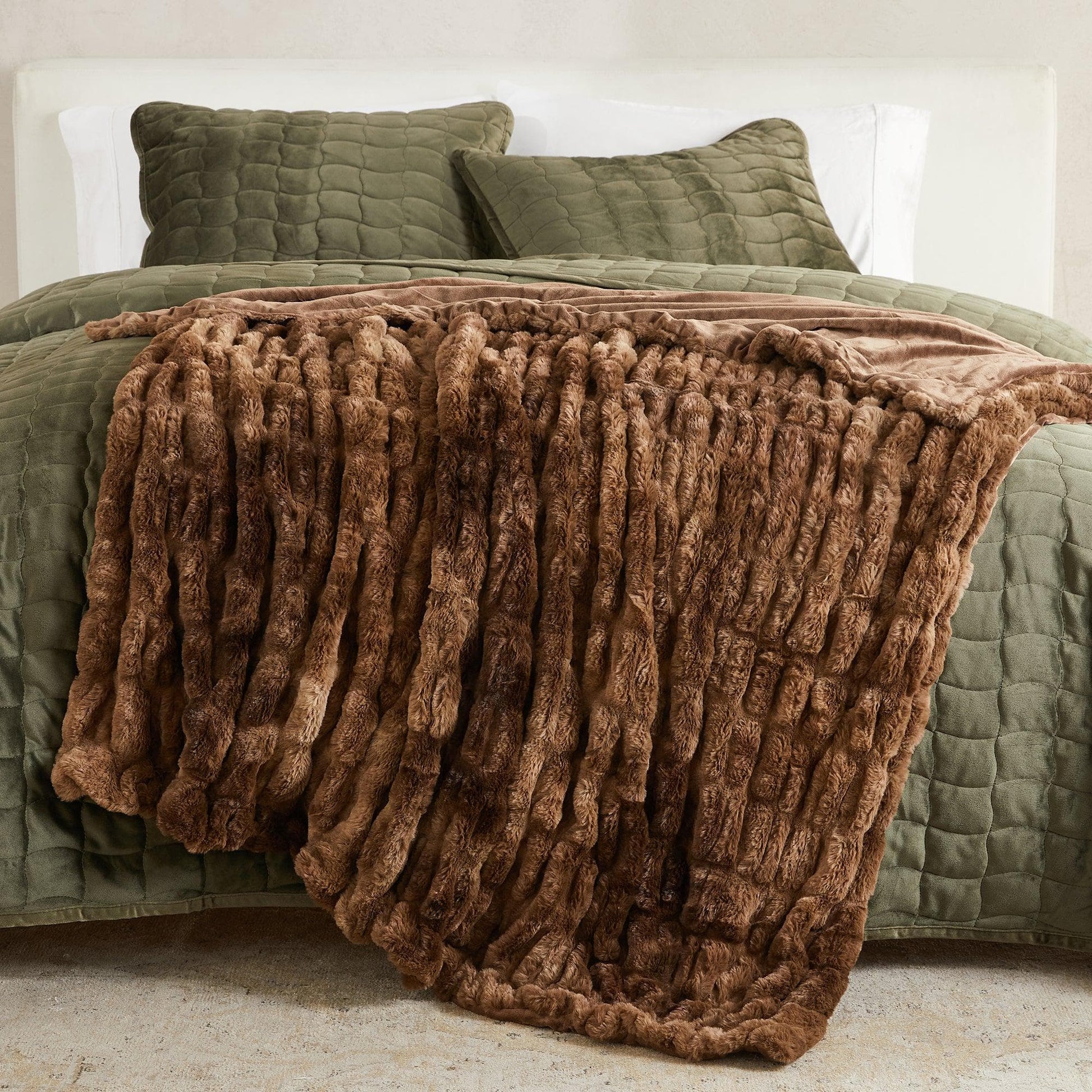 Sleep City 50" x 60" Throw / Brown Blankets Ruched Faux Fur Throw Blanket - Alondra Collection Great Bay Home