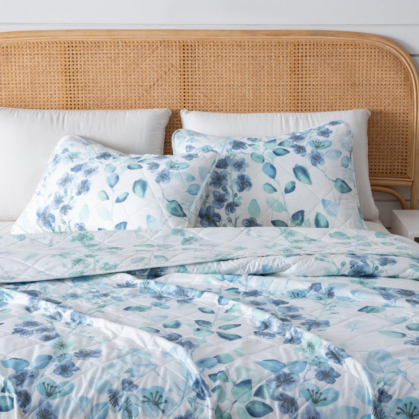 Sleep City Twin / Miranda Quilts 3 Piece Floral Quilt Set - Miranda Collection Great Bay Home