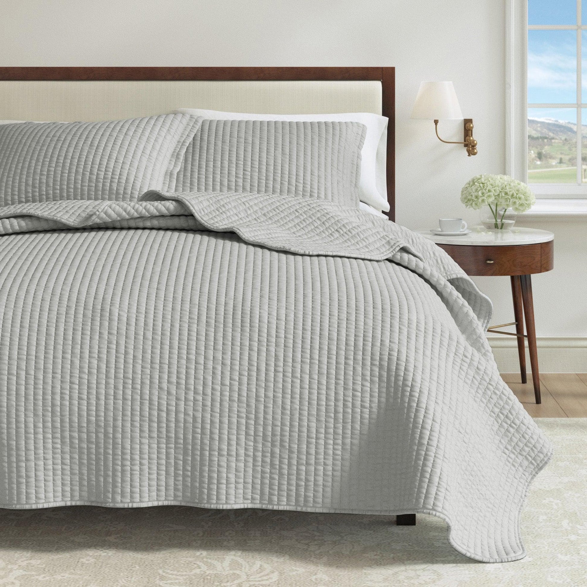 Sleep City Twin / Twin XL / White Quilts & Comforters 3-Piece Solid Quilt - Alicia Collection Great Bay Home