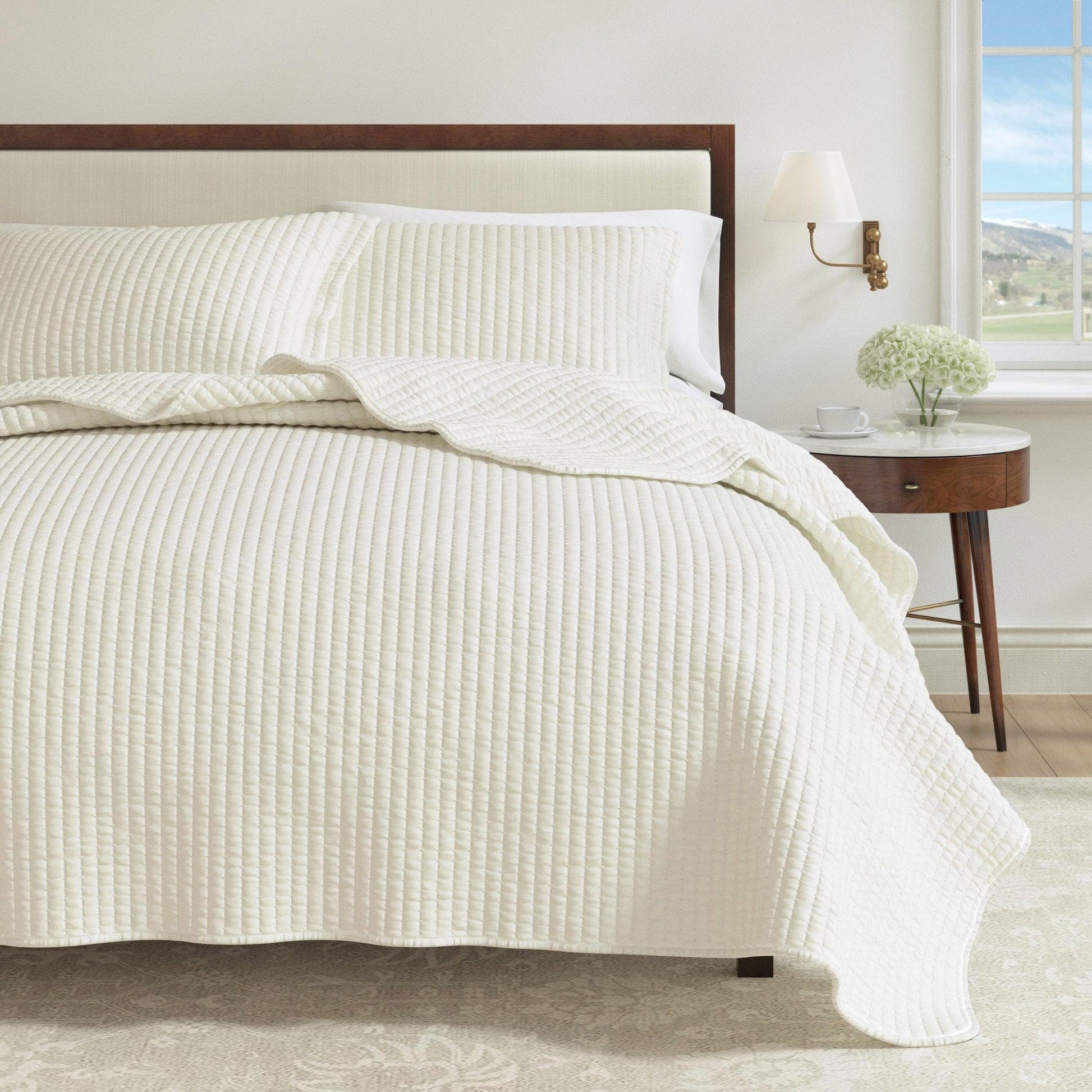 Sleep City Twin / Twin XL / White Quilts & Comforters 3-Piece Solid Quilt - Alicia Collection Great Bay Home