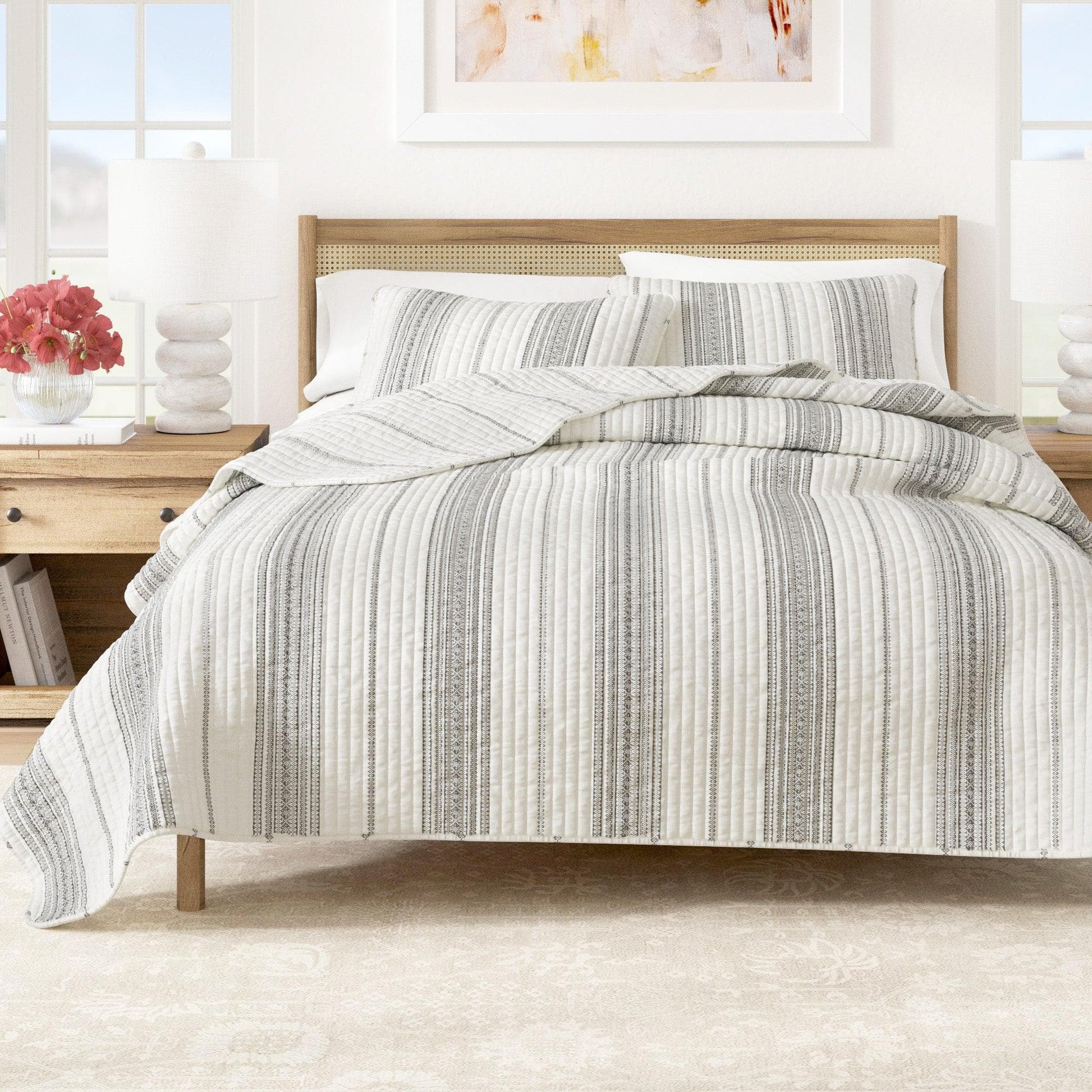 Sleep City Twin / Twin XL / White / Grey Quilts & Comforters 3-Piece Stripe Quilt - Wesley Collection Great Bay Home