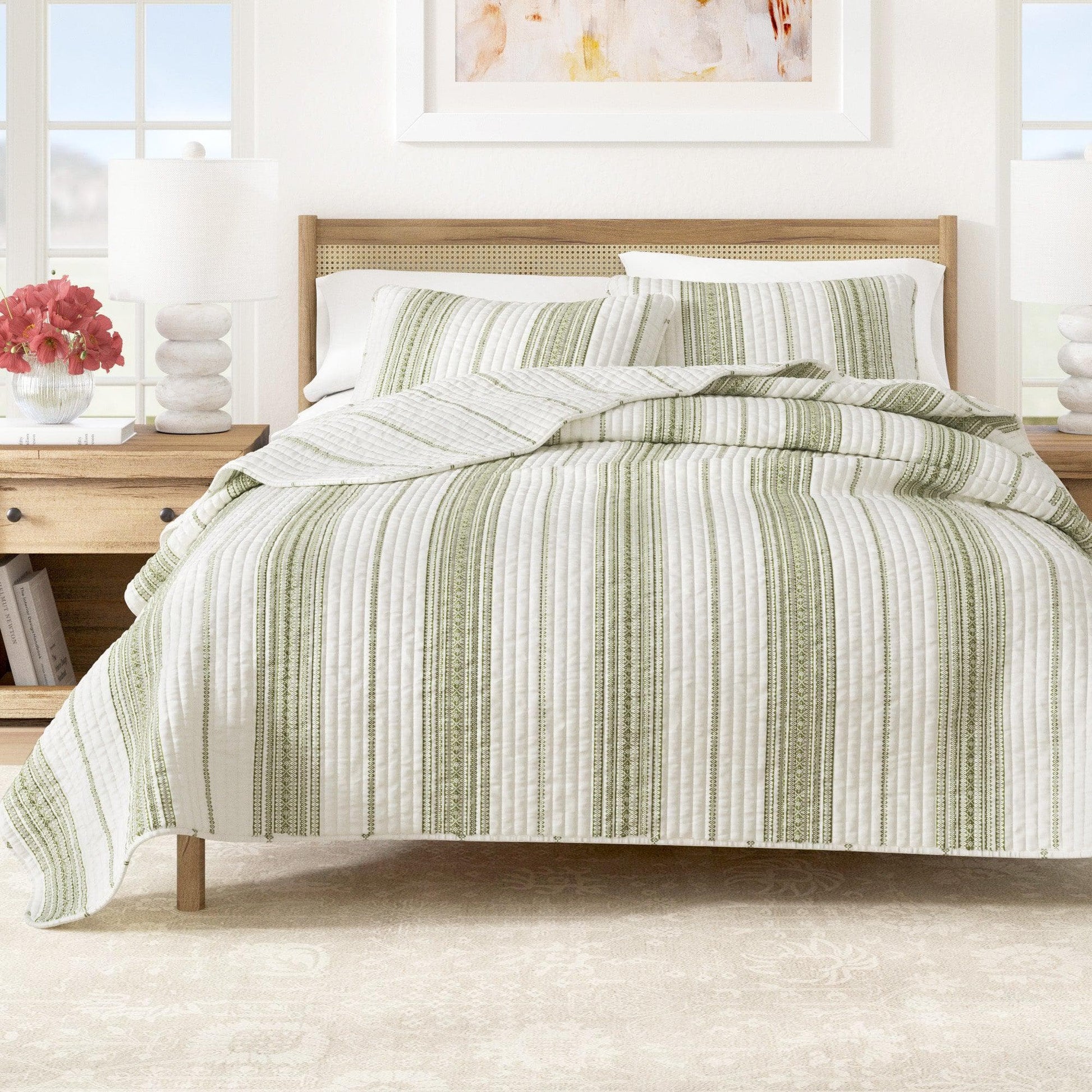 Sleep City Twin / Twin XL / White/Green Quilts & Comforters 3-Piece Stripe Quilt - Wesley Collection Great Bay Home