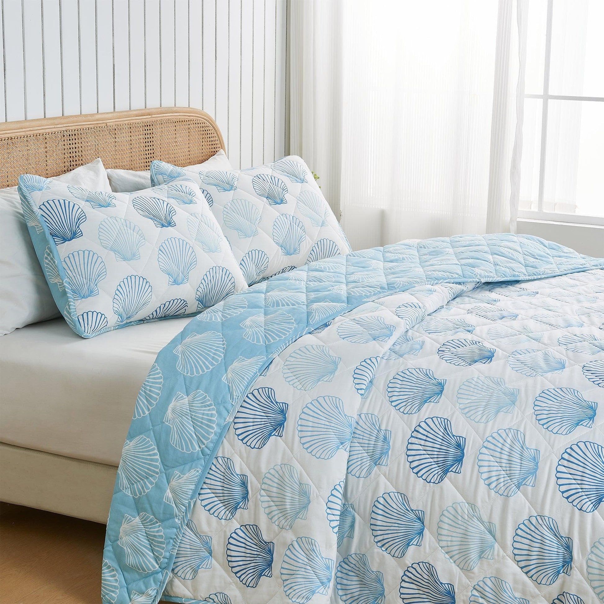 Sleep City Twin / Twin XL / Blue Seashells Quilts & Comforters Coastal Blue Seashell Quilt Set - Cersi Collection Great Bay Home