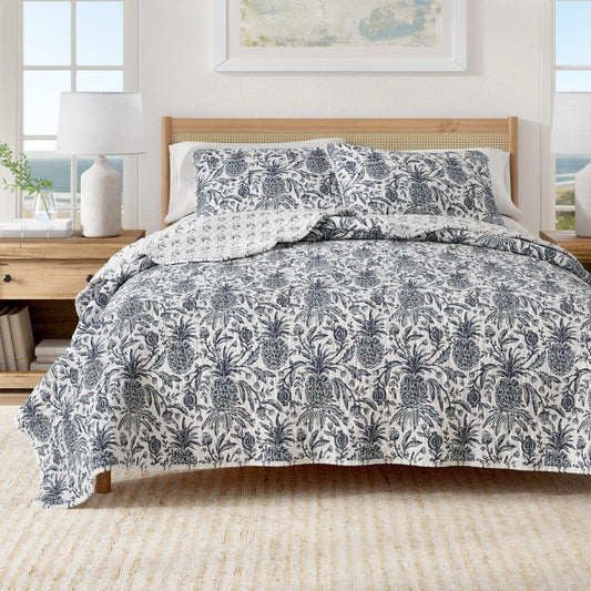 Sleep City Twin / Twin XL / Pineapple Grove - Off White/Navy Quilts & Comforters Coastal Printed Cotton Quilt Set - Bernice Collection Great Bay Home