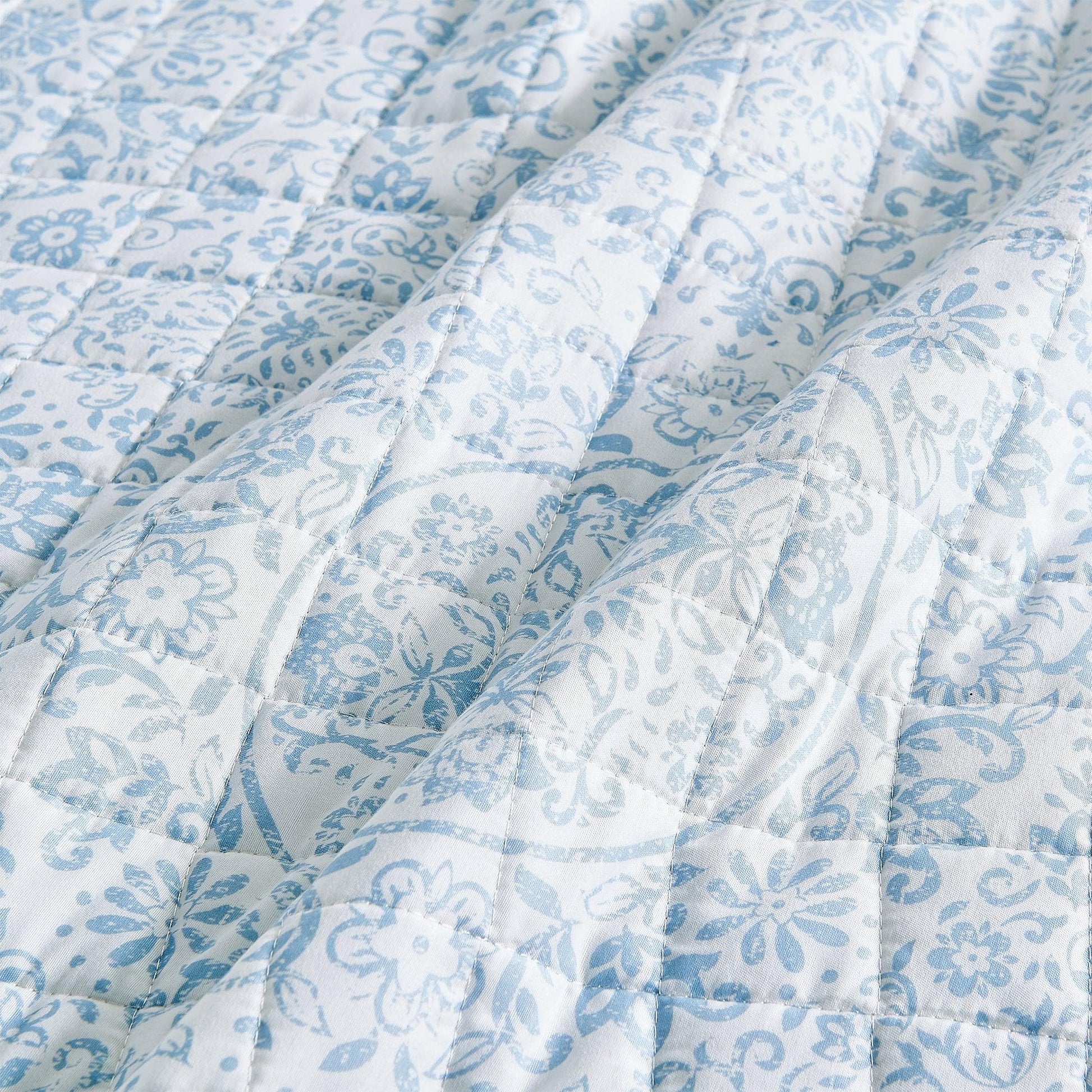 Sleep City Twin / Twin XL / Eucalyptus Floral Quilts & Comforters Floral Medallion Printed Microfiber Quilt Set - Kaleigh Collection Great Bay Home