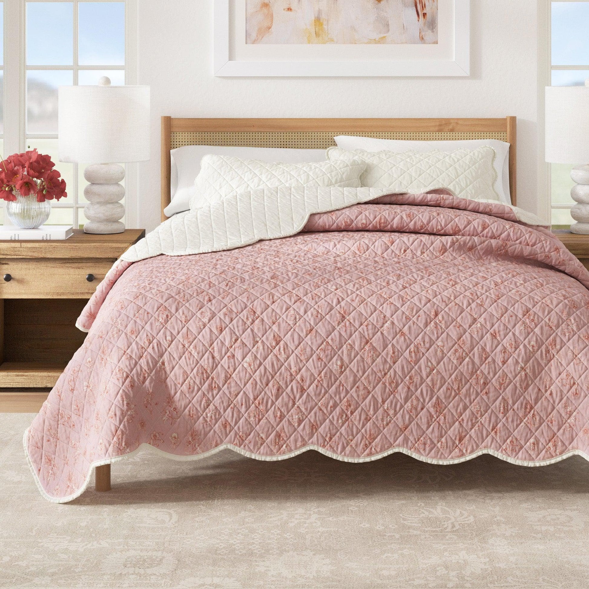 Sleep City Twin / Twin XL / Spring Petals Peach Quilts & Comforters Floral Print & Scallopeded Edge Cotton Quilt Set - Sandie Collection Great Bay Home