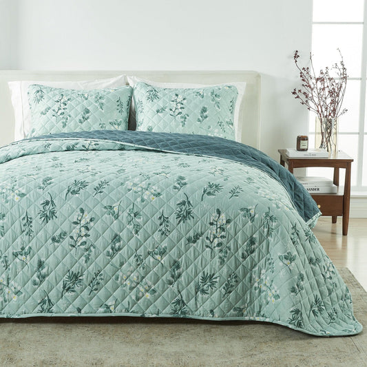 Sleep City Full / Queen / Snowy Botanical Quilts & Comforters Snowy Botanical Quilt Set - Mariela Collection Great Bay Home