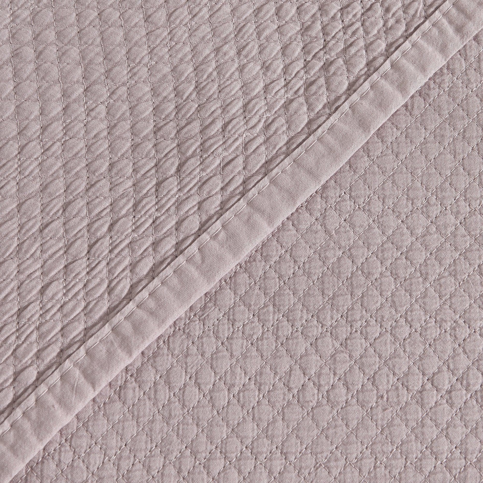 Sleep City King / Rose Pink Quilts & Comforters Stonewashed Relaxed Quilt Set - Vittoria Collection Great Bay Home