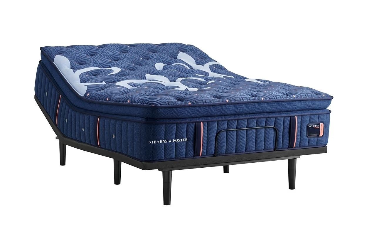Sleep City Twin XL / Soft Mattress Lux Estate Pillow Top Stearns & Foster®
