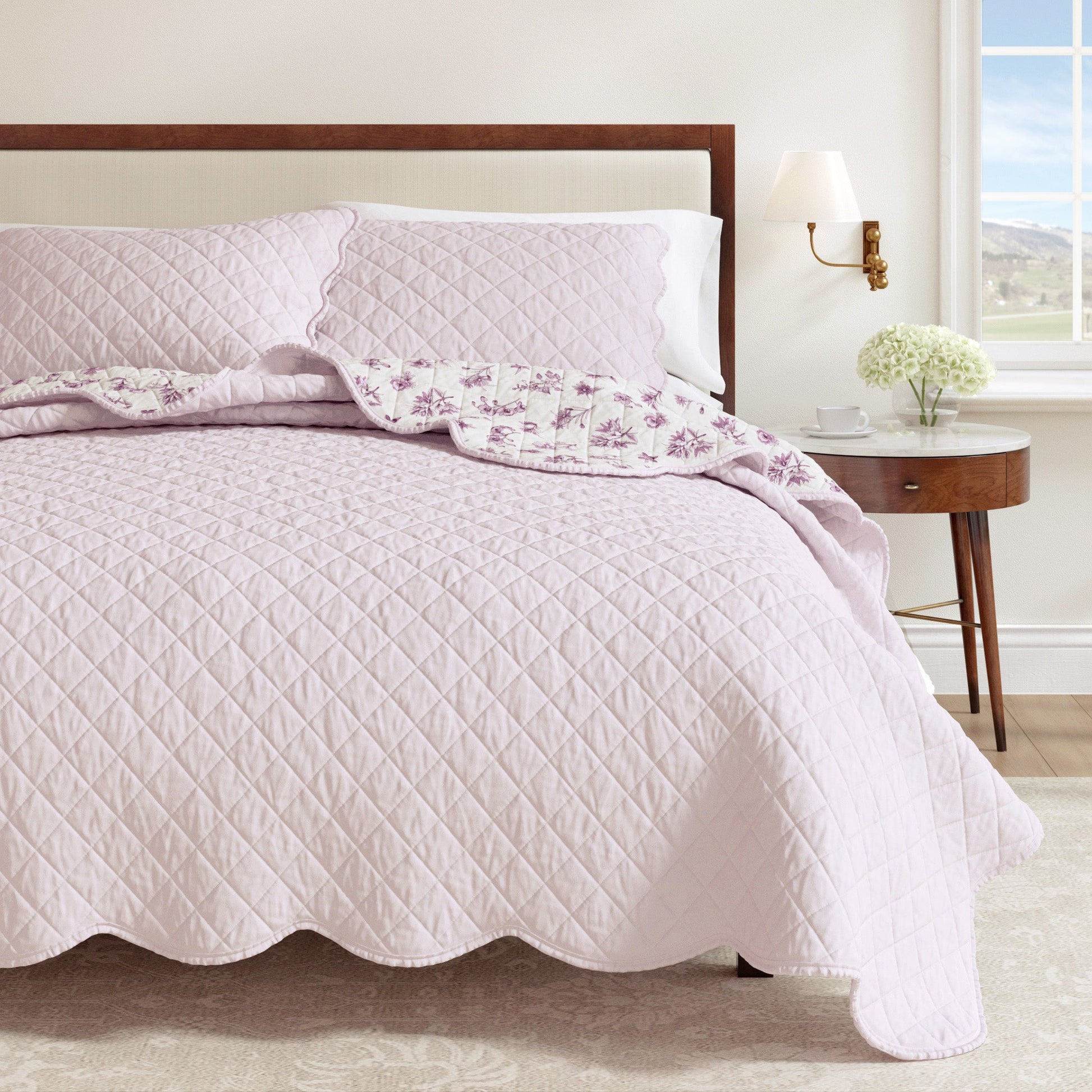 Sleep City Twin / Twin XL / Spring Petals Lavender Quilts & Comforters Floral Print & Scallopeded Edge Cotton Quilt Set - Sandie Collection Great Bay Home