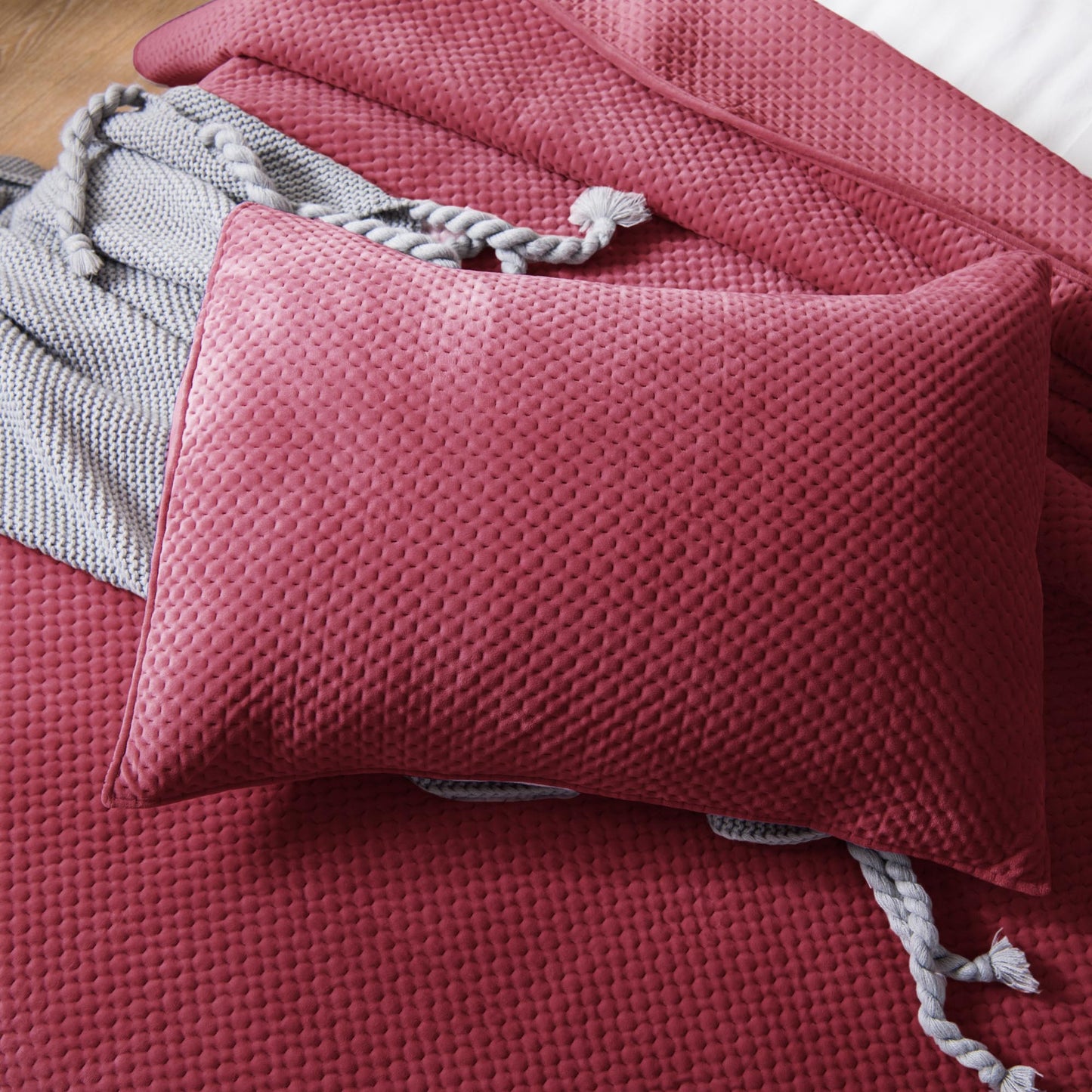Sleep City Queen / Dusty Rose Bedspread Kasentex All Season Cozy Velvet Quilt Set with Shams, Queen, King, Room Decor, Graduation Gifts Kasentex