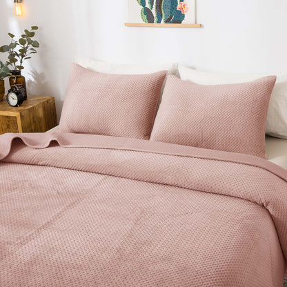 Ultra Soft Plush Poly-Velvet Quilt Set