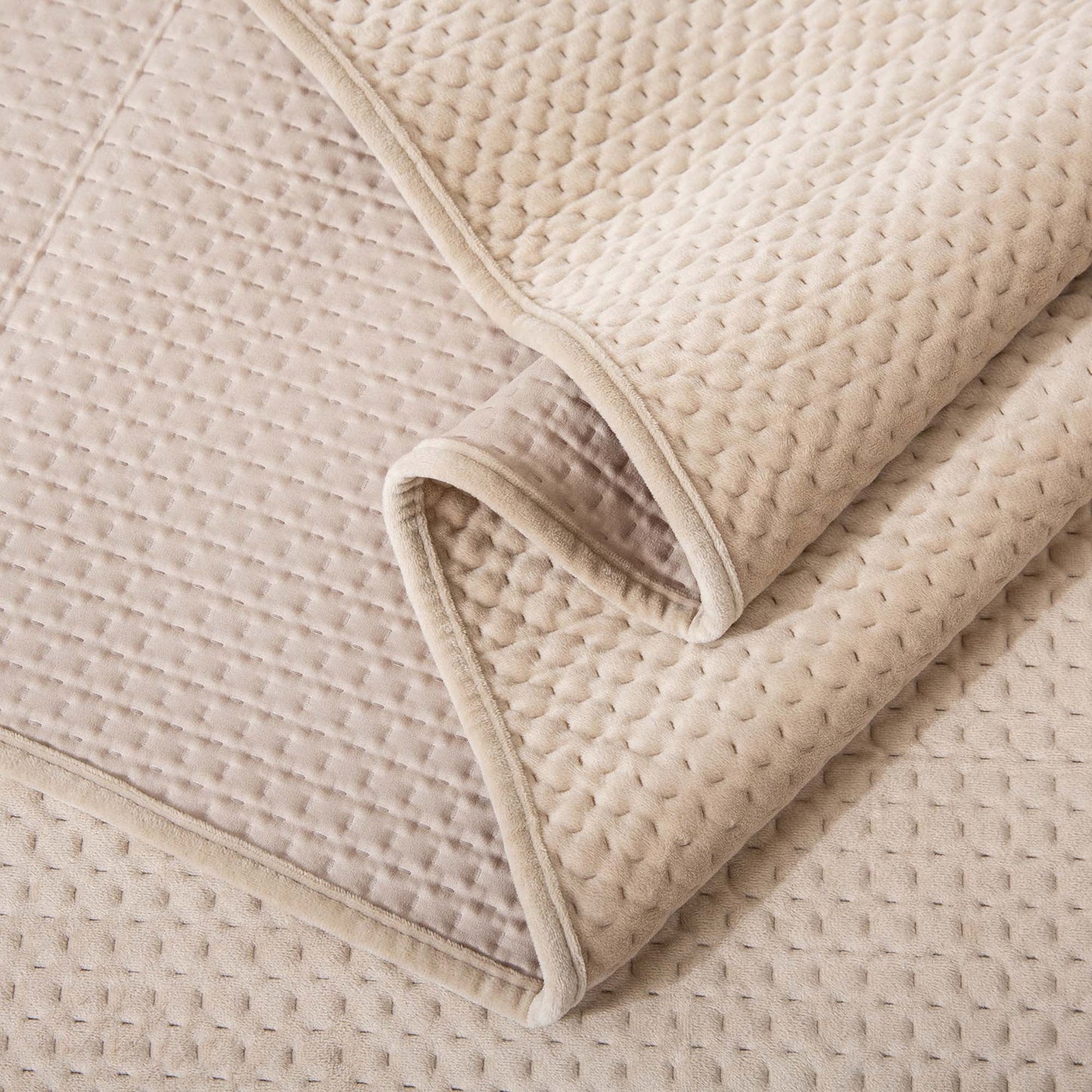 Sleep City Queen / Dusty Rose Bedspread Kasentex All Season Cozy Velvet Quilt Set with Shams, Queen, King, Room Decor, Graduation Gifts Kasentex