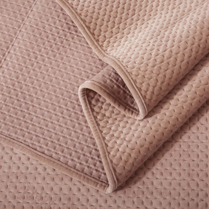 Ultra Soft Plush Poly-Velvet Quilt Set