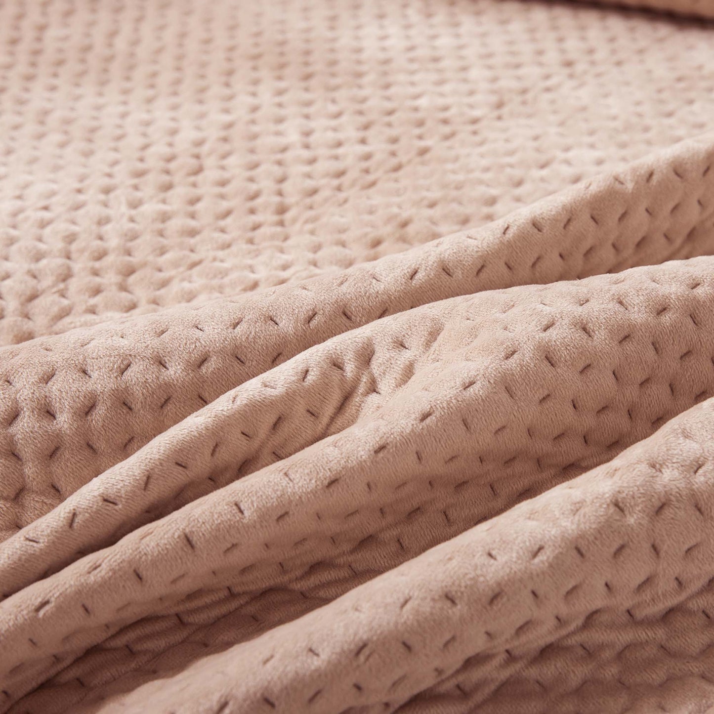 Ultra Soft Plush Poly-Velvet Quilt Set