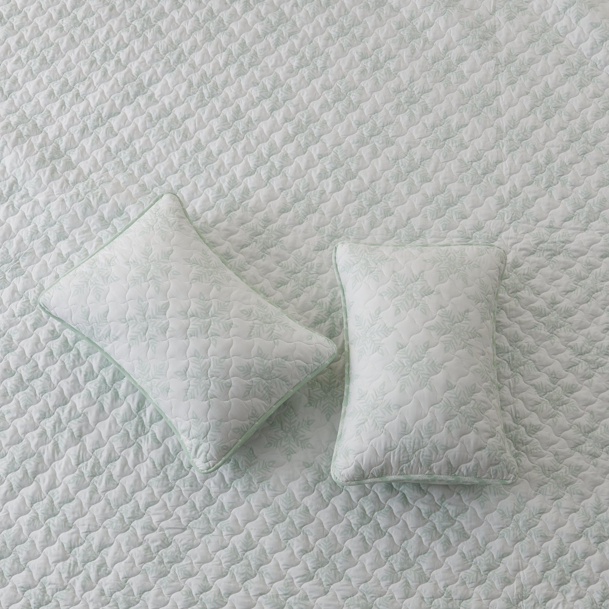 Sleep City Full / Queen / Large Snowflake 3 Piece Large Snowflake Quilt - Noemi Collection Great Bay Home