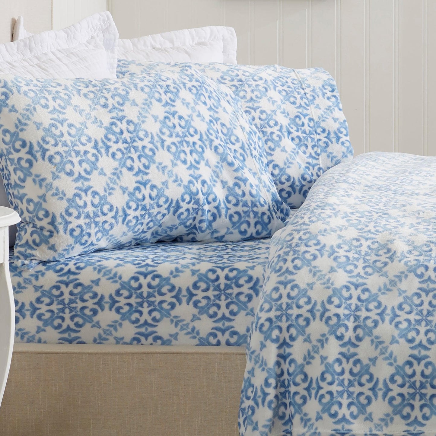 Sleep City Twin / Lattice - White / Jade Sheets 4-Piece Printed Plush Sheet - Velvet Luxe Lattice Collection Great Bay Home
