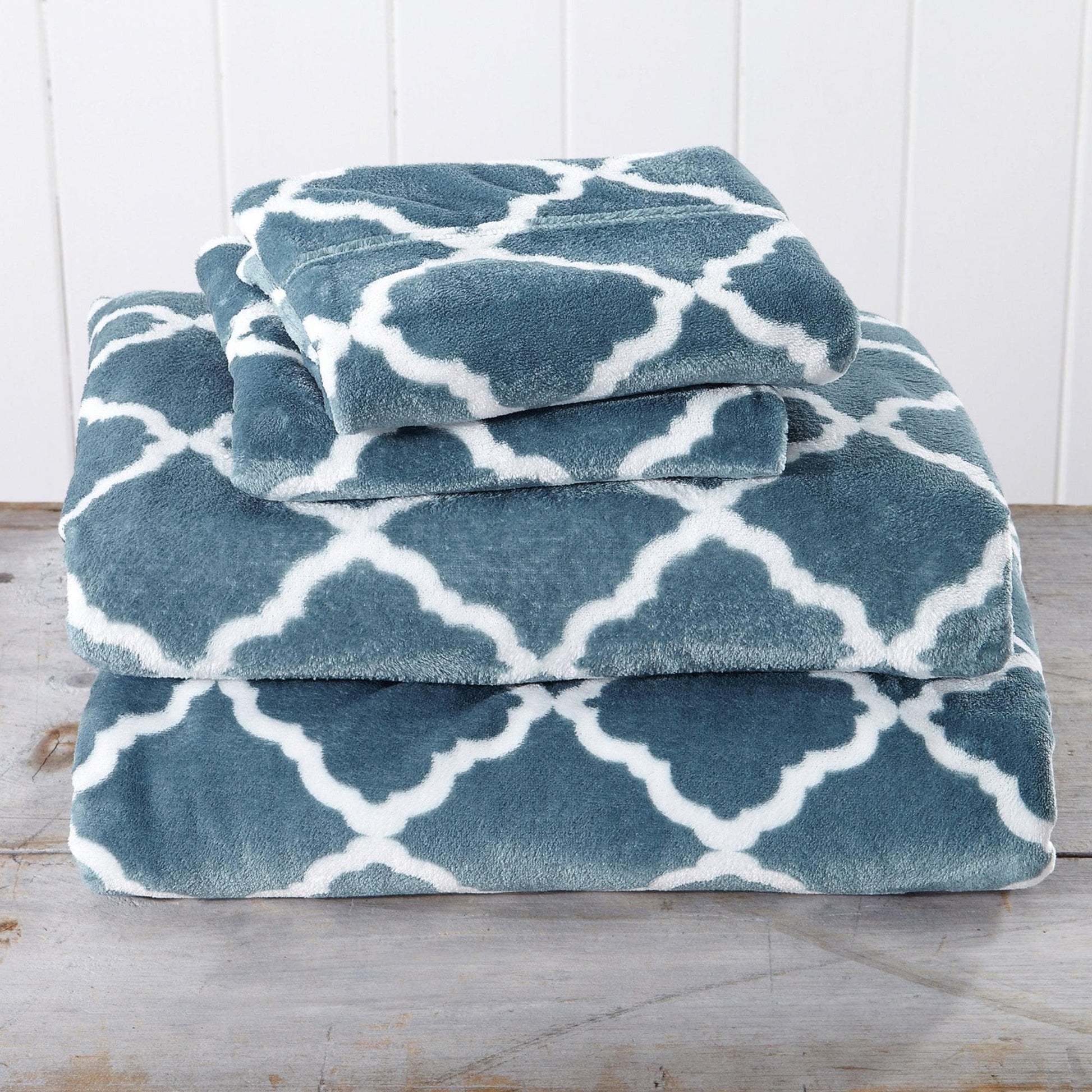 Sleep City Twin / Lattice - White / Jade Sheets 4-Piece Printed Plush Sheet - Velvet Luxe Lattice Collection Great Bay Home