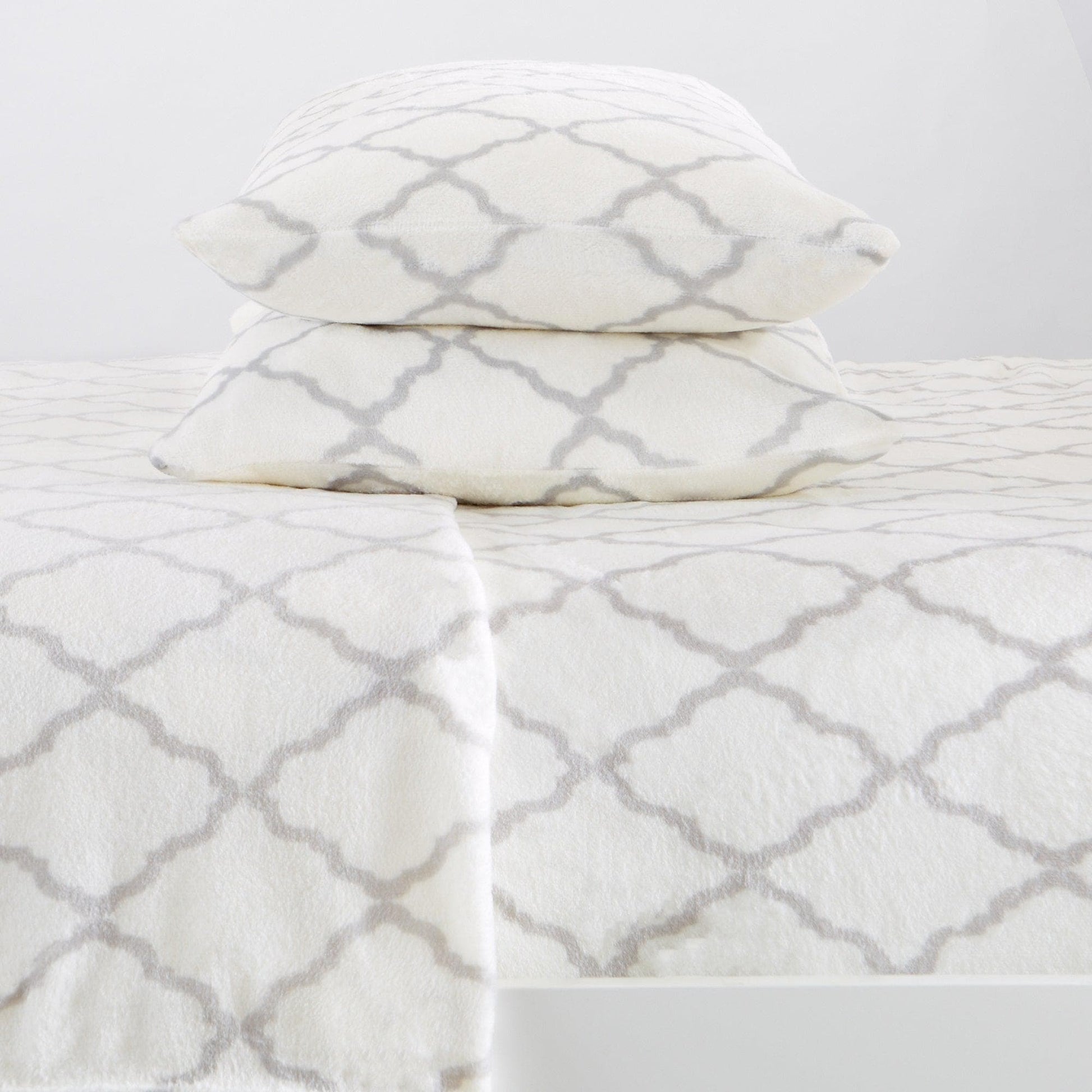 Sleep City Twin / Lattice - White / Grey Sheets 4-Piece Printed Plush Sheet - Velvet Luxe Lattice Collection Great Bay Home