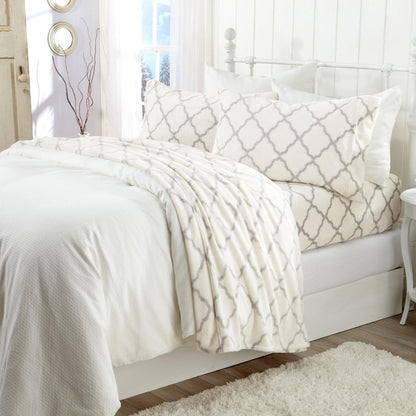 Sleep City Twin / Lattice - White / Jade Sheets 4-Piece Printed Plush Sheet - Velvet Luxe Lattice Collection Great Bay Home