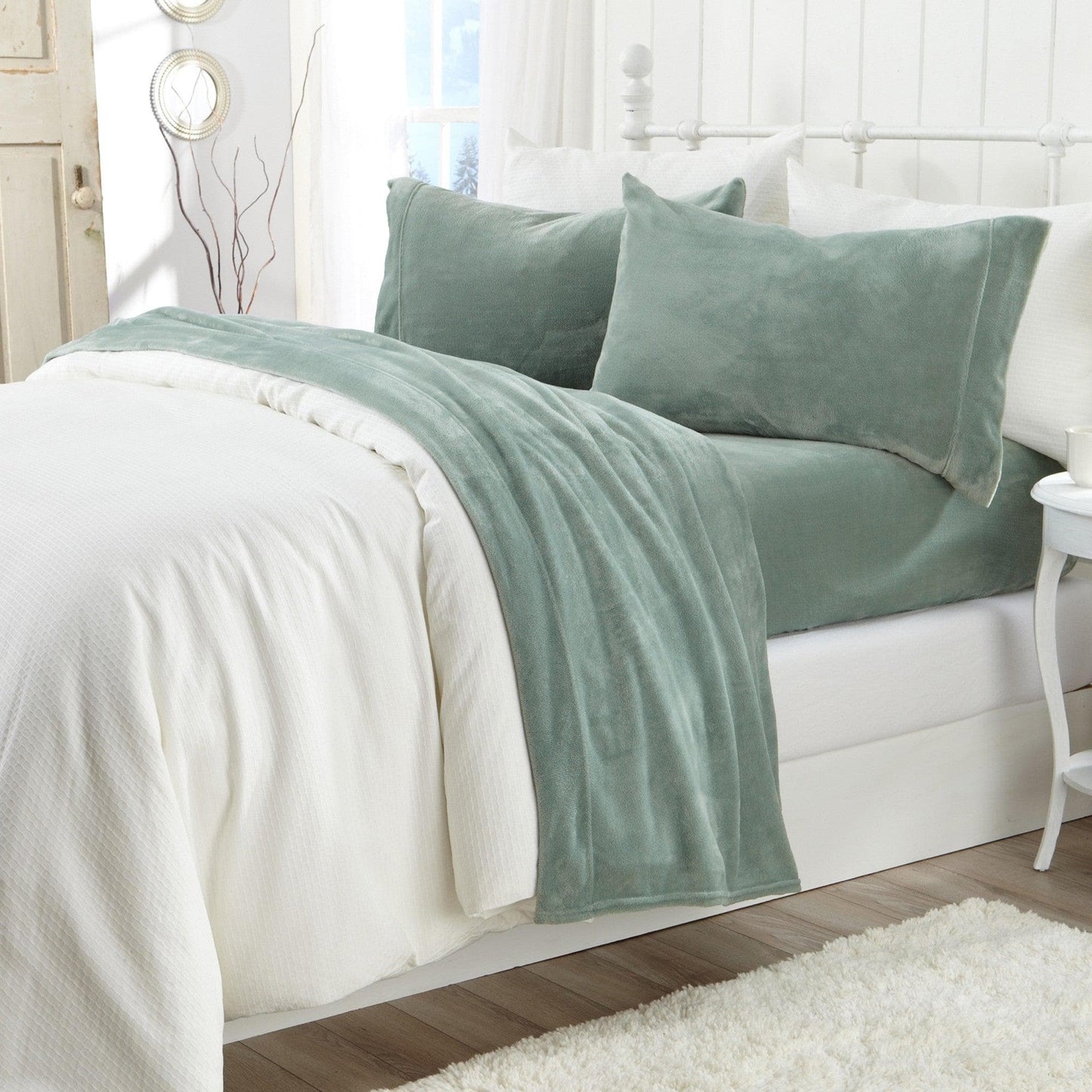 Sleep City Twin / Sea Mist Sheets 4-Piece Solid Plush Sheet - Velvet Luxe Collection Great Bay Home