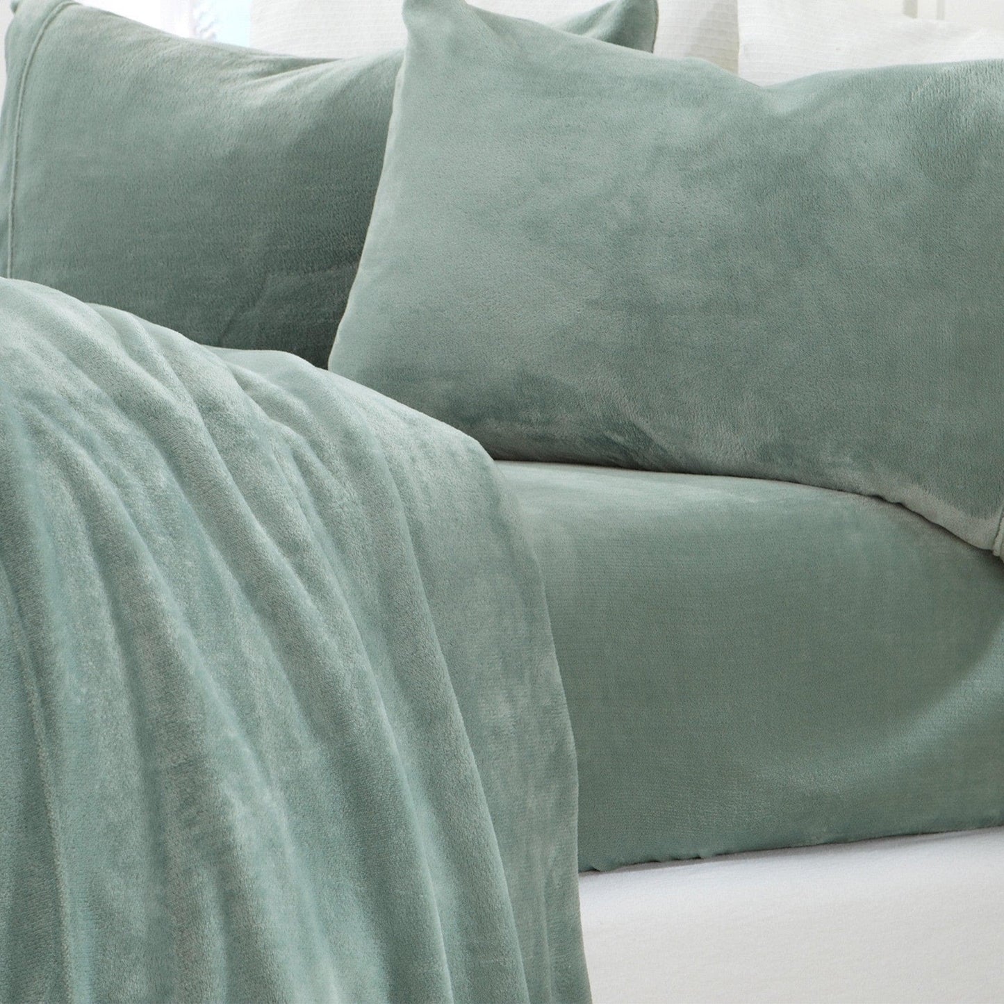 Sleep City Twin / Sea Mist Sheets 4-Piece Solid Plush Sheet - Velvet Luxe Collection Great Bay Home