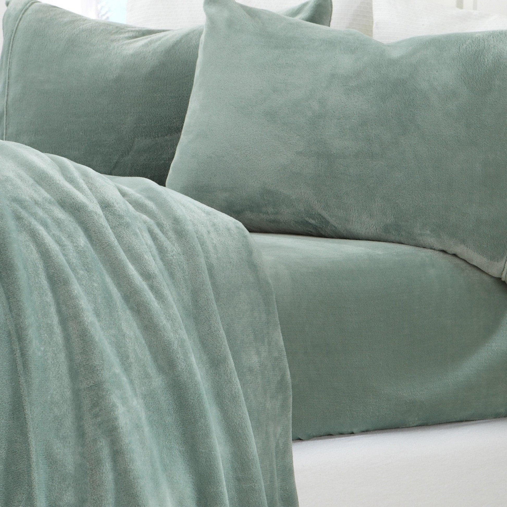 Sleep City Twin / Sea Mist Sheets 4-Piece Solid Plush Sheet - Velvet Luxe Collection Great Bay Home