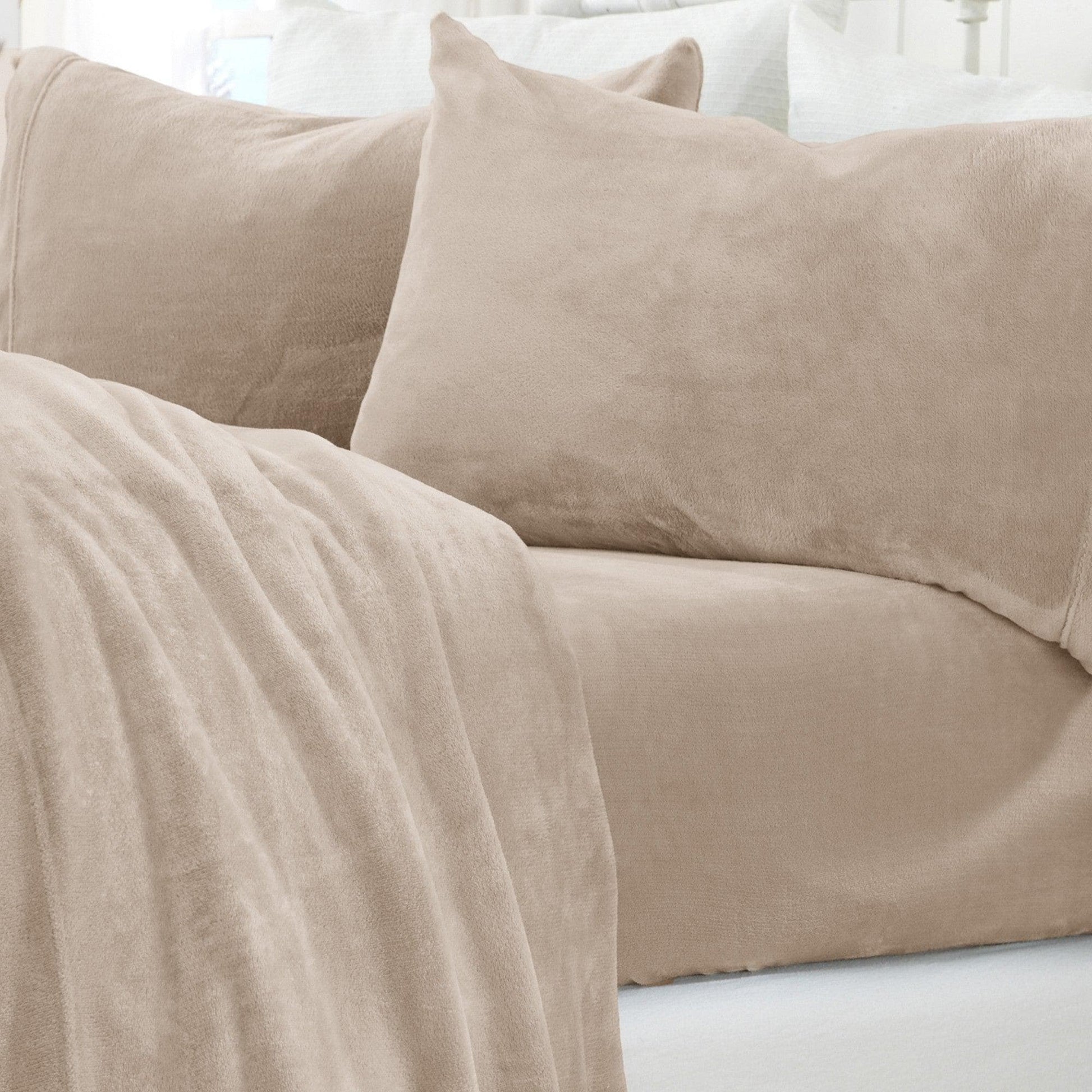 Sleep City Twin / Sea Mist Sheets 4-Piece Solid Plush Sheet - Velvet Luxe Collection Great Bay Home