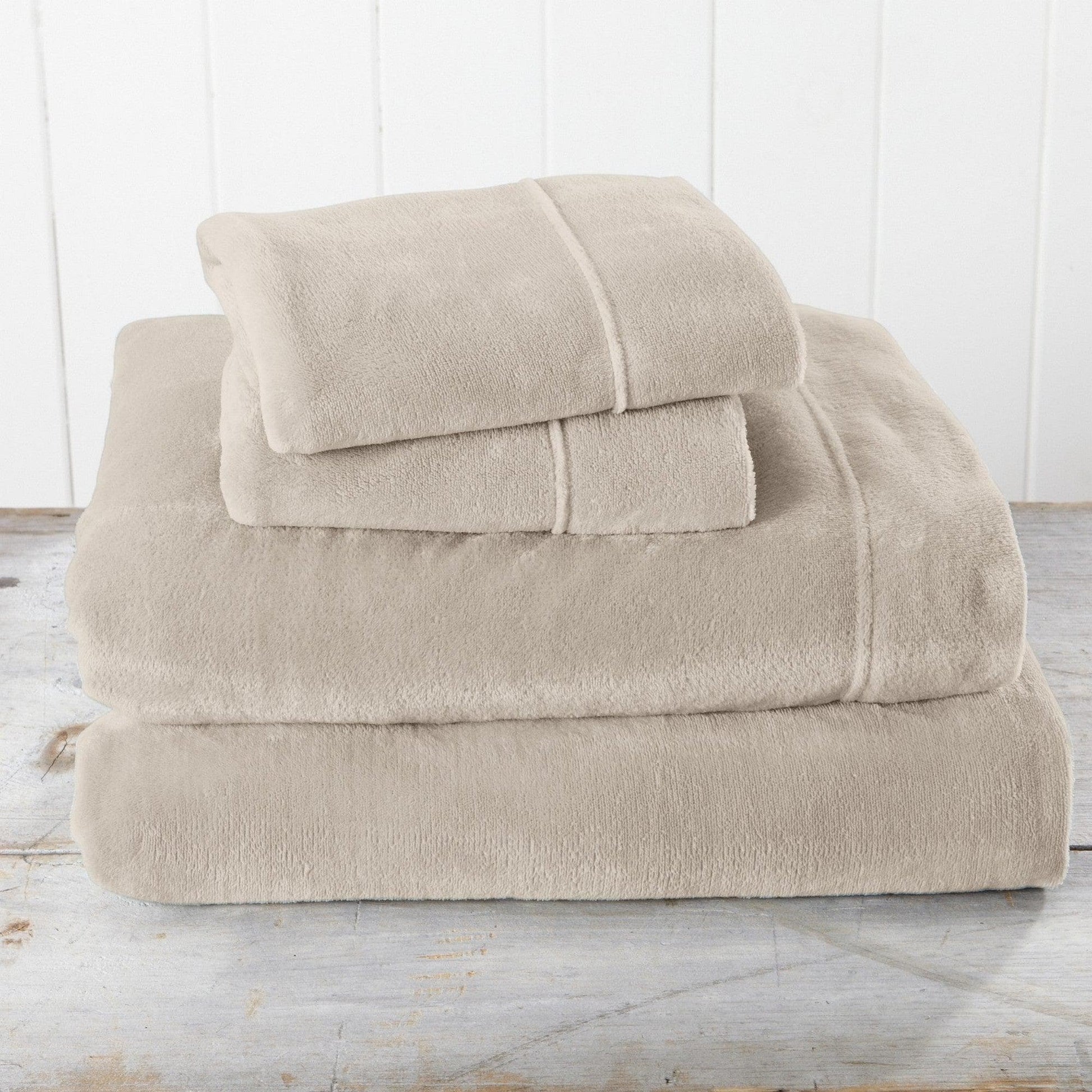 Sleep City Twin / Sea Mist Sheets 4-Piece Solid Plush Sheet - Velvet Luxe Collection Great Bay Home