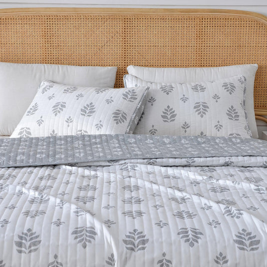 Sleep City Twin / Colette - Grey Quilts 3-Piece French Floral Quilt - Colette Collection Great Bay Home