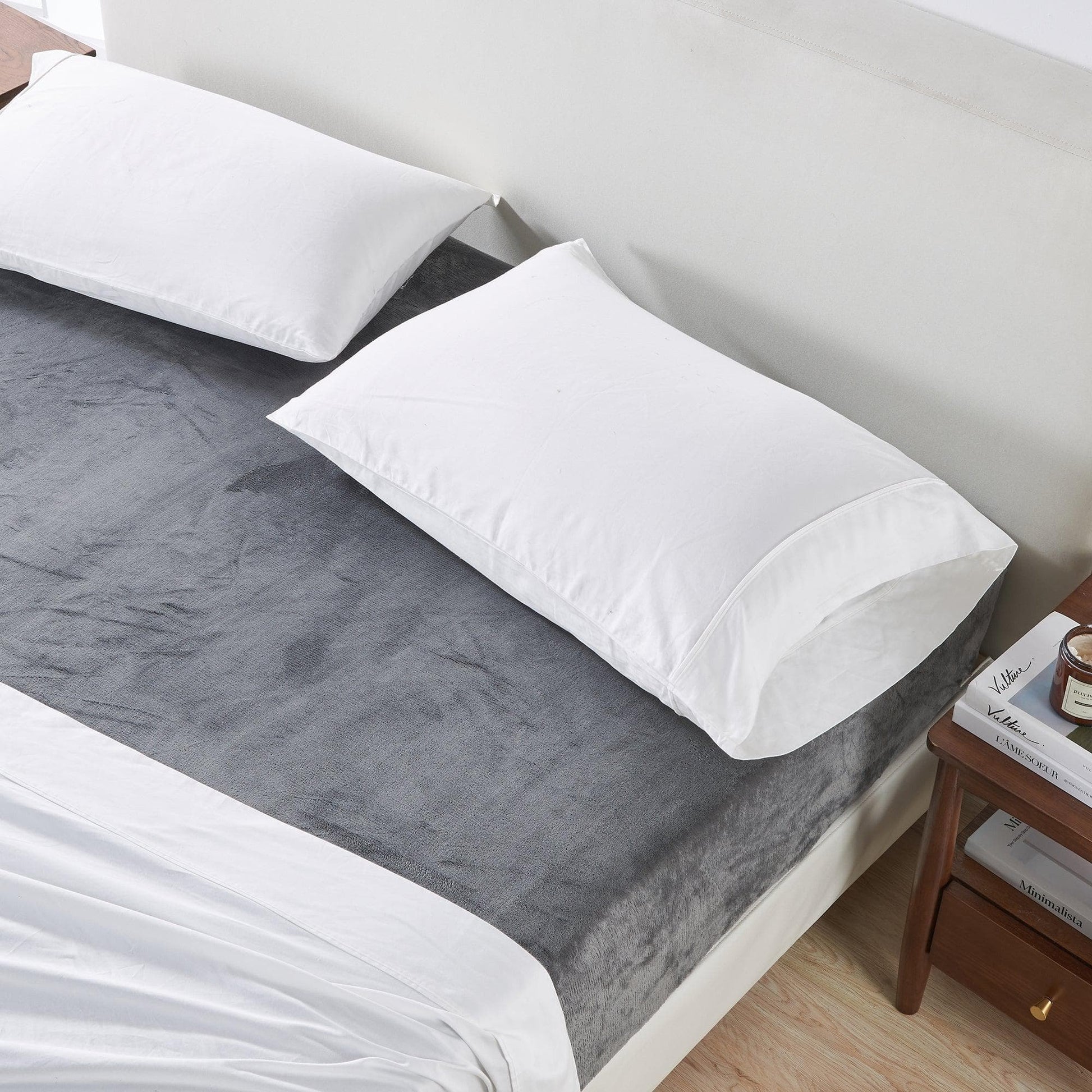 Sleep City Twin / Dark Grey Bed Sheets Solid Plush Fitted Sheet - Velvet Luxe Collection Great Bay Home