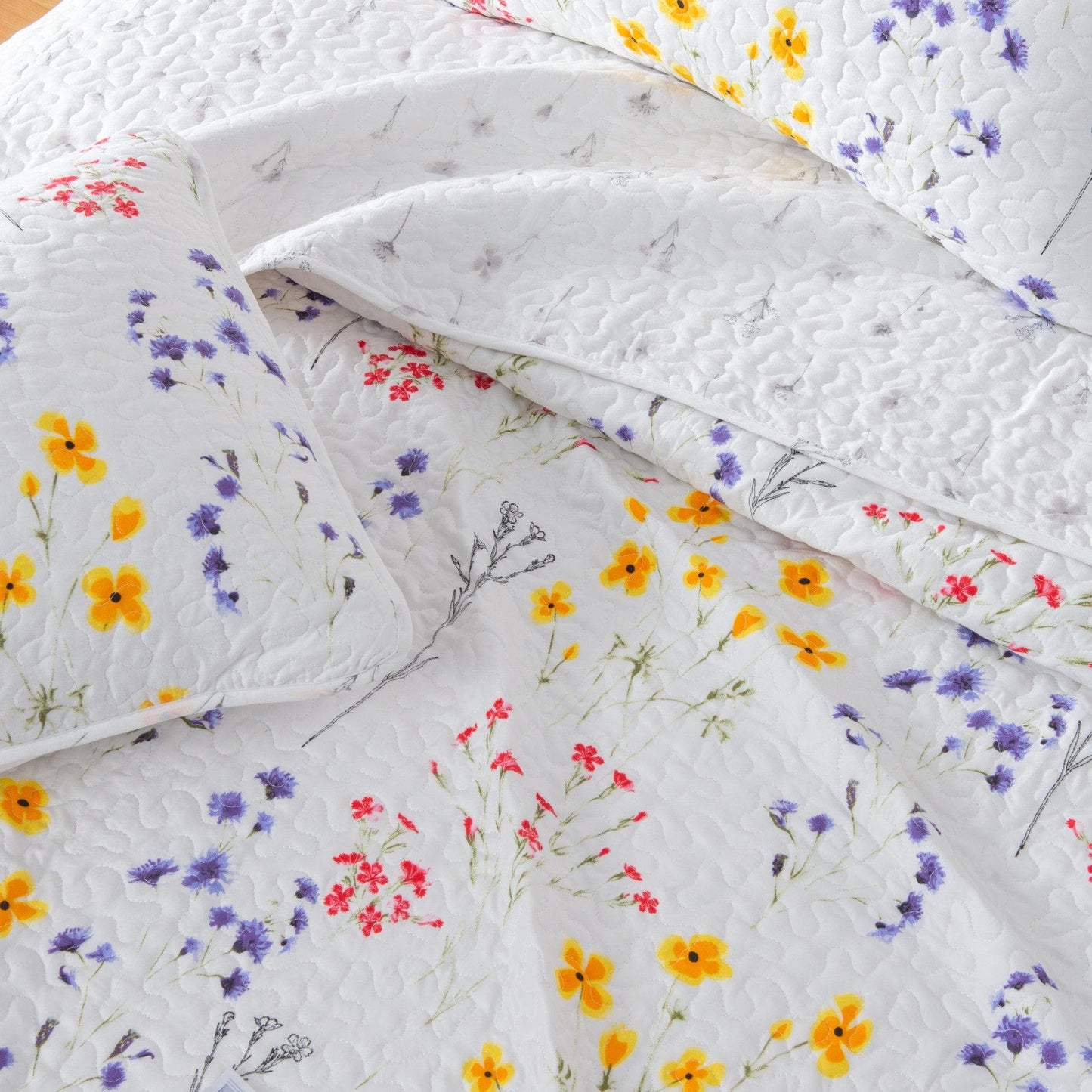 Sleep City Twin / Marianne Quilts Colorful Floral 3 Piece Quilt Set - Marianne Collection Great Bay Home