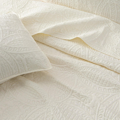 3-Piece Oversized Medallion Quilt Set - Clara Collection