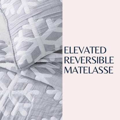 Matelassé Snowflake Quilt Set - Nino Collection