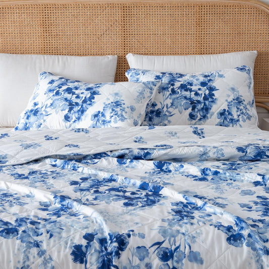 Sleep City Twin / Jacqueline Quilts Watercolor Leaves 3 Piece Quilt Set - Jacqueline Collection Great Bay Home