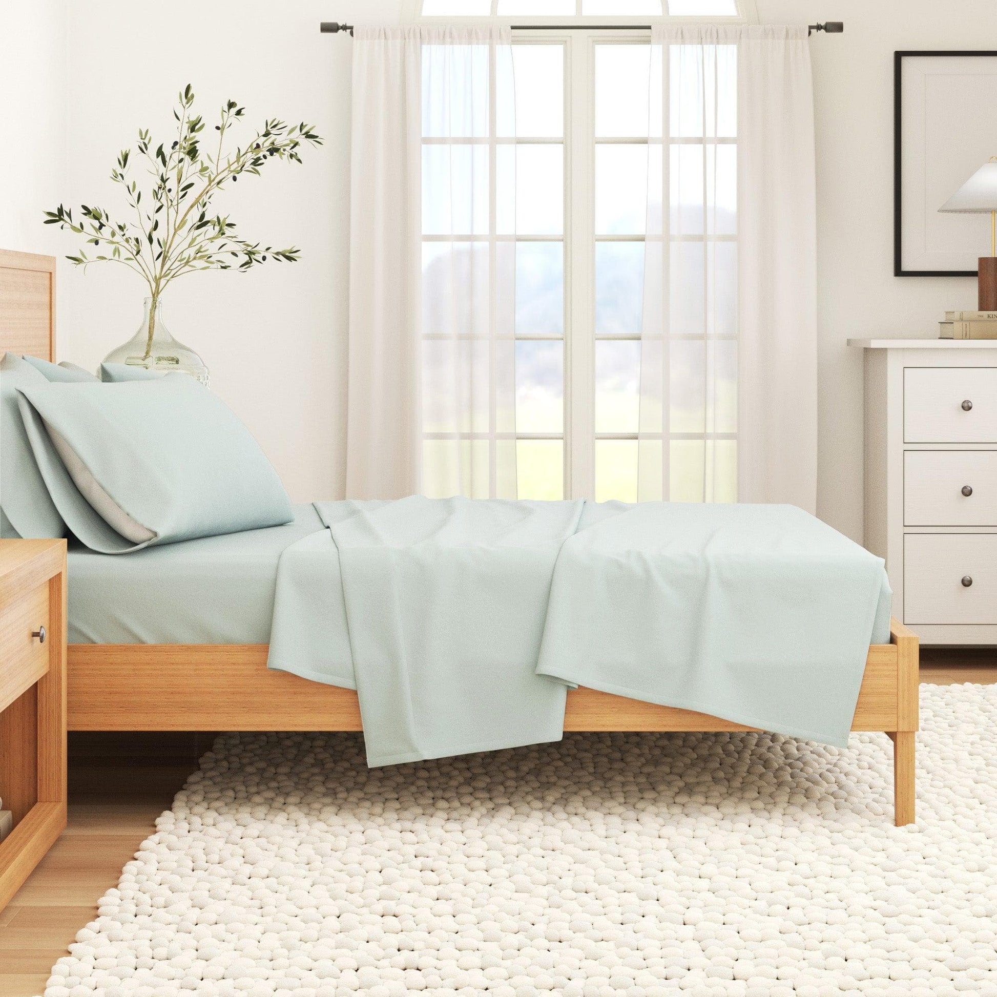 Sleep City Twin / Winter White Sheets 4-Piece Cotton Solid Flannel Sheet - Nordic Collection Great Bay Home